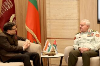 عاجل | الحنيطي يلتقي سفير الهند لتعزيز التعاون العسكري والأمني