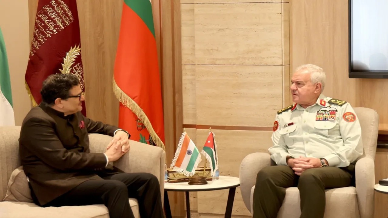 عاجل | الحنيطي يلتقي سفير الهند لتعزيز التعاون العسكري والأمني
