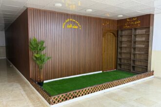 أستاذ جامعي يُنشئ مصلى داخل جامعة اليرموك على نفقته الخاصة صدقةً جاريّة عن والديه