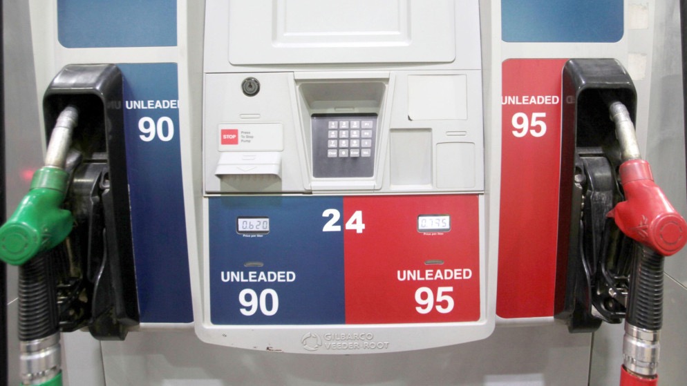 صورة حول : تراجع في مبيعات المشتقات النفطية وارتفاع الطلب على بنزين 95 تراجع في مبيعات المشتقات النفطية وارتفاع الطلب على بنزين 95