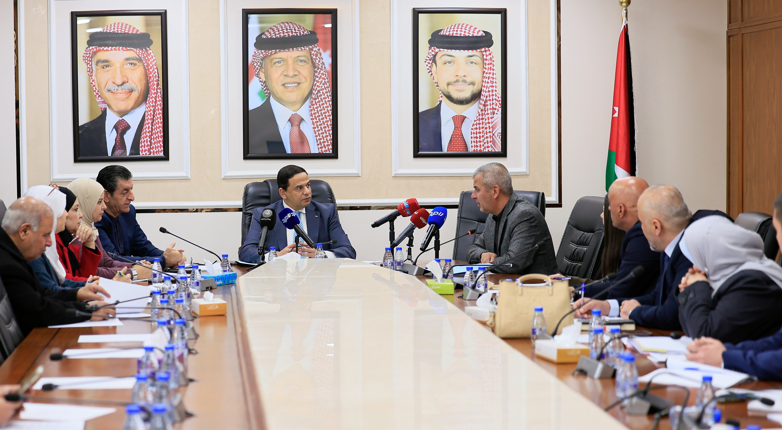 صورة حول : "الطاقة النيابية" تشرع بمناقشة قانون الغاز لسنة 2025 "الطاقة النيابية" تشرع بمناقشة قانون الغاز لسنة 2025