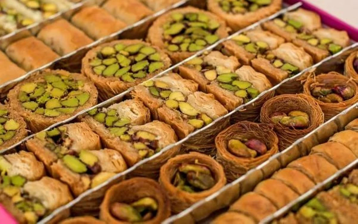 عاجل | هل سترتفع أسعار الحلويات في الأردن تزامنًا مع تقلبات الطحين؟ صناعة الأردن تجيب