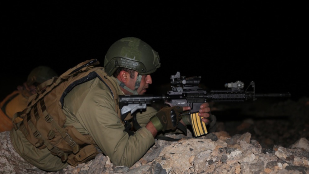 الجيش يحبط 5 محاولات تهريب مخدرات باستخدام بالونات إلكترونية