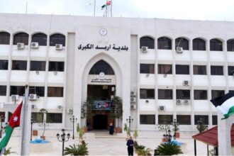 بلدية إربد تحدّث ألعاب الحدائق العامة