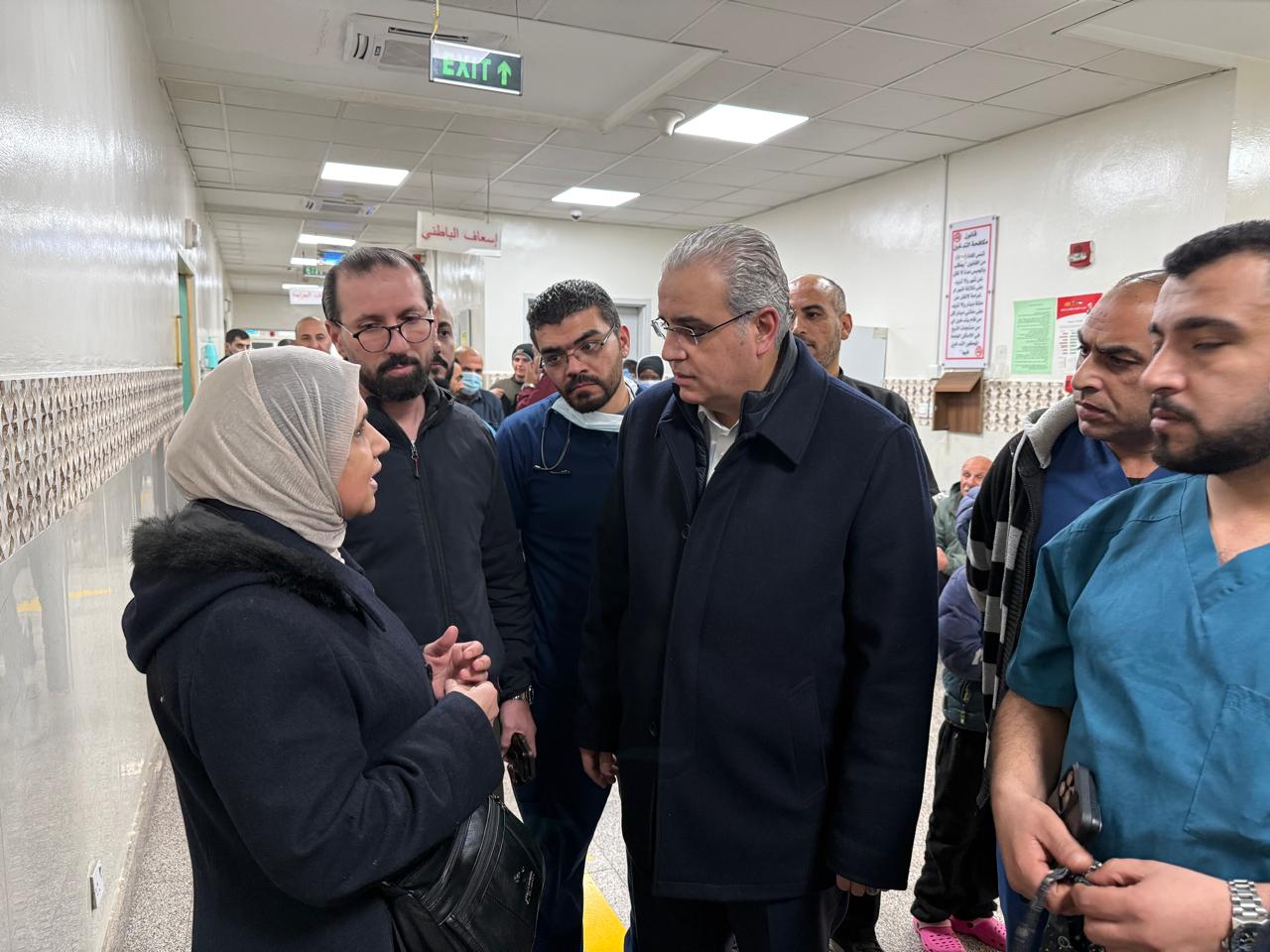 وزير الصحة يفاجئ كوادر مستشفى الأمير حمزة بزيارة ليلية