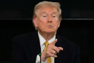 البيت الأبيض: ترامب يدرس الاستحواذ على غرينلاند واستخدام الجيش خيار مطروح