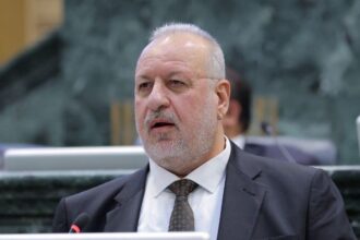 النائب عقل يدعو الحكومة لحوار استراتيجي مع النواب حول المشاريع الكبرى والقضايا الإقليمية