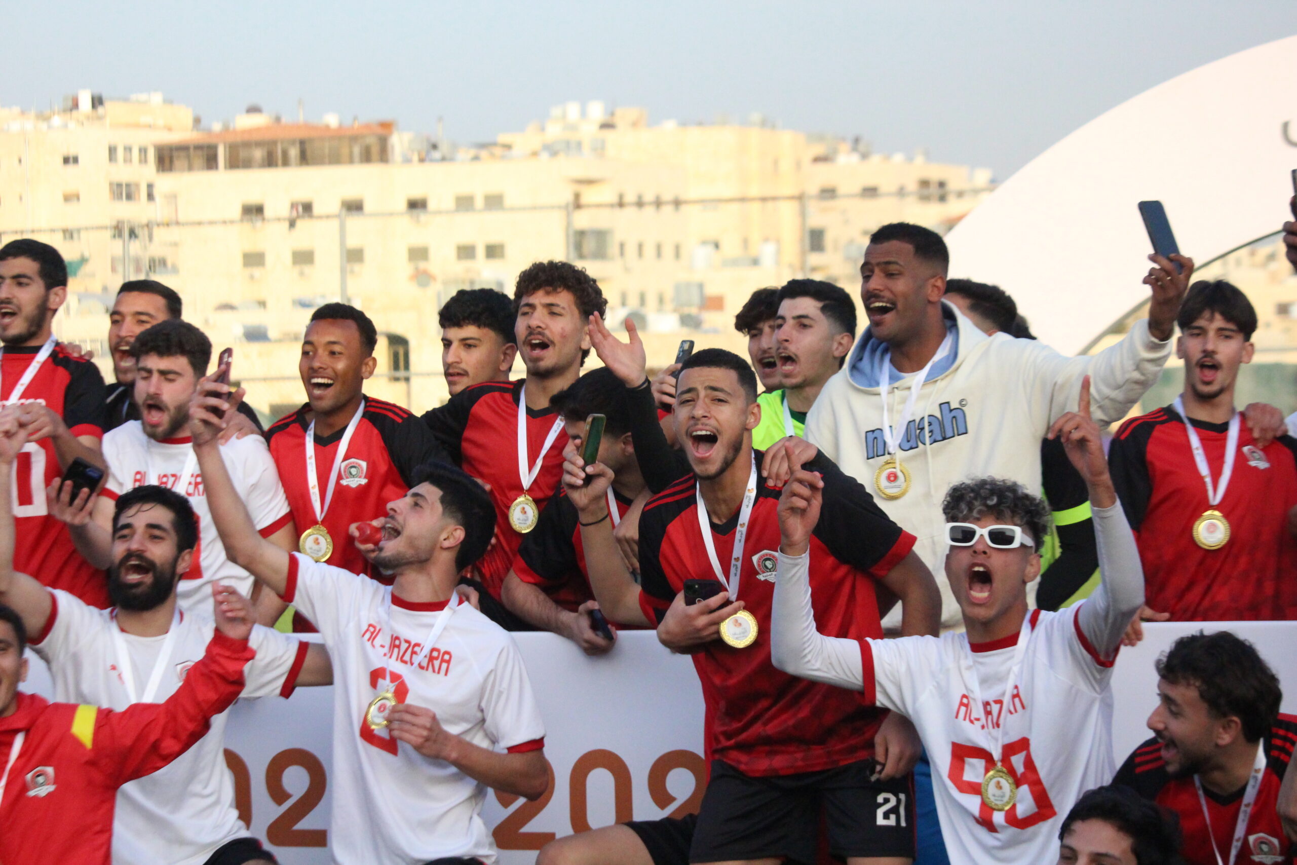 الجزيرة يتوج بلقب الدوري الرديف للمحترفين "صور وفيديو"