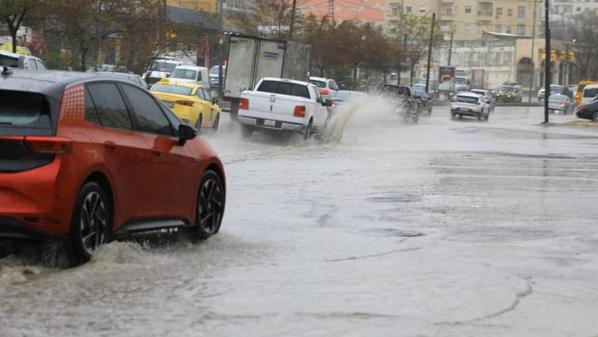 الرادار يرصد أمطاراً غزيرة شمال ووسط الأردن مع تحذيرات من السيول والرياح القوية