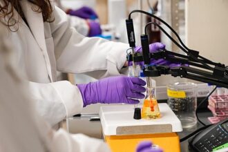 فرنسا تحظر "المواد الكيميائية الأبدية" لحماية الصحة من ملوثات لا تتحلل