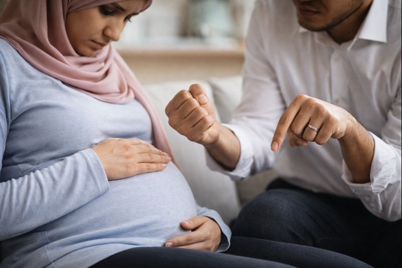 صورة حول : جدل واسع بعد تهديد زوجة حامل بالطلاق إذا كانت المولودة أنثى جدل واسع بعد تهديد زوجة حامل بالطلاق إذا كانت المولودة أنثى