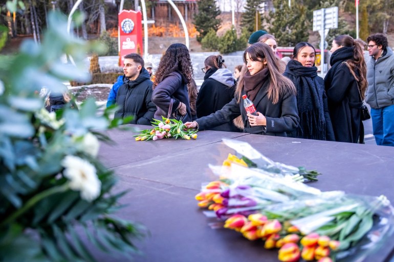 صورة حول : مأساة رأس السنة في سويسرا: عشرات القتلى والجرحى بحريق منتجع تزلج مأساة رأس السنة في سويسرا: عشرات القتلى والجرحى بحريق منتجع تزلج