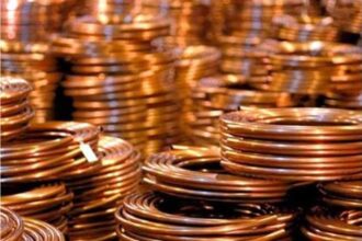 النحاس يفتتح 2026 على ارتفاع في لندن والألومنيوم يسجّل أعلى مستوى منذ 2022