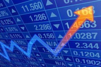 الأسهم العالمية تفتتح العام الجديد على مكاسب بدعم الذكاء الاصطناعي والرقائق