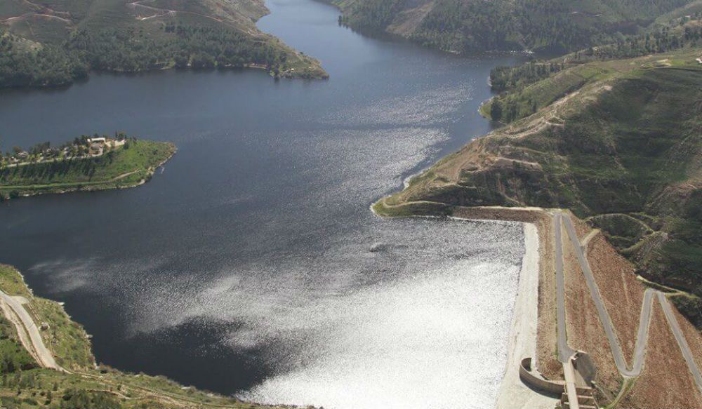 صورة حول : امتلاء سدود الأردن في الموسم المطري الحالي يعزز الأمن المائي والزراعي ويحفّز الاستدامة امتلاء سدود الأردن في الموسم المطري الحالي يعزز الأمن المائي والزراعي ويحفّز الاستدامة