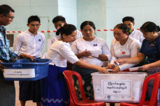 نتائج أولية: الحزب المدعوم من الجيش يتقدم في الانتخابات في ميانمار