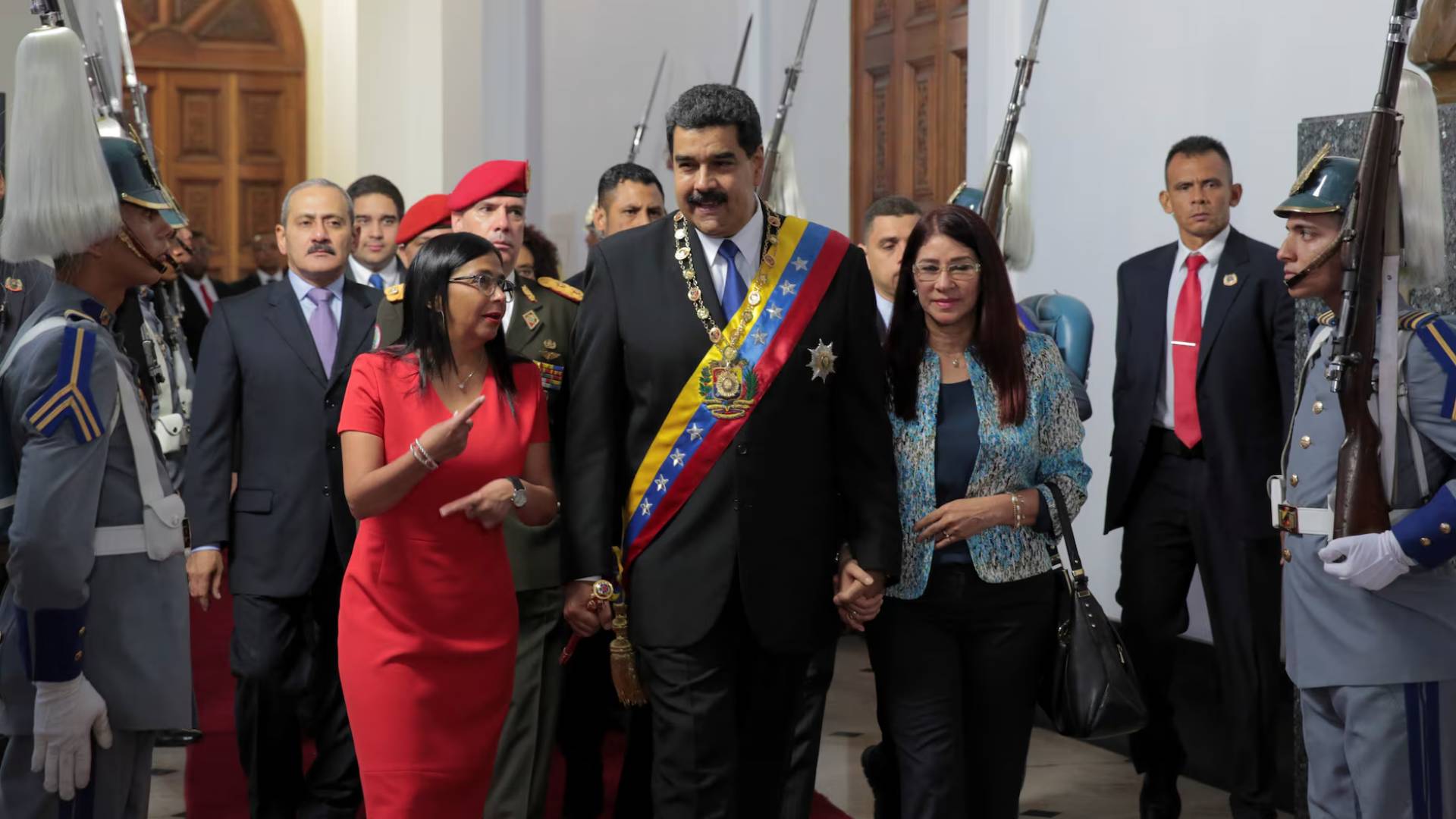 الرئيس البرازيلي يدين قصف فنزويلا واختطاف رئيسها ويصفهما بـ"خط غير مقبول"