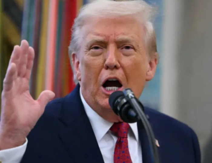 صورة حول : ترامب: واشنطن ستنخرط بقوة في النفط الفنزويلي بعد اعتقال مادورو ترامب: واشنطن ستنخرط بقوة في النفط الفنزويلي بعد اعتقال مادورو