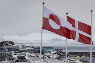 الدنمارك تحذر: أي استيلاء أميركي على غرينلاند سينهي الناتو