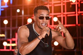 محمد رمضان يوقف حفل افتتاح كأس العالم 2026 لتبديل حذائه على خشبة المسرح