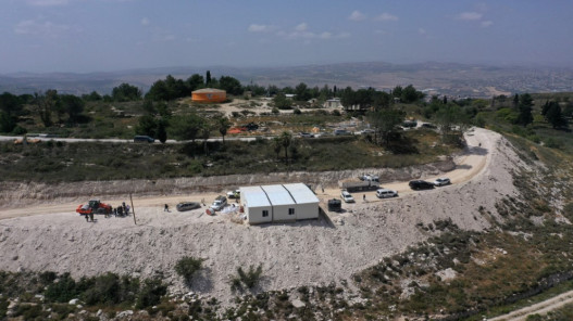 الاحتلال يستولي على 47 دونمًا لتوسيع طريق أمني شمال الضفة الغربية