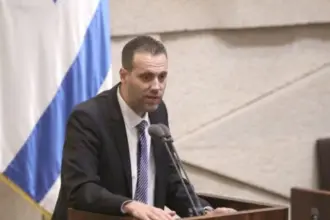 وزير الثقافة الإسرائيلي: غزة لنا والفلسطينيون “ضيوف مؤقتون”