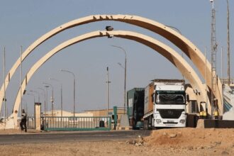 مصنع أمونيا ضخم في الكرامة: شراكة جديدة تعزّز الاستثمار الصناعي والتصدير