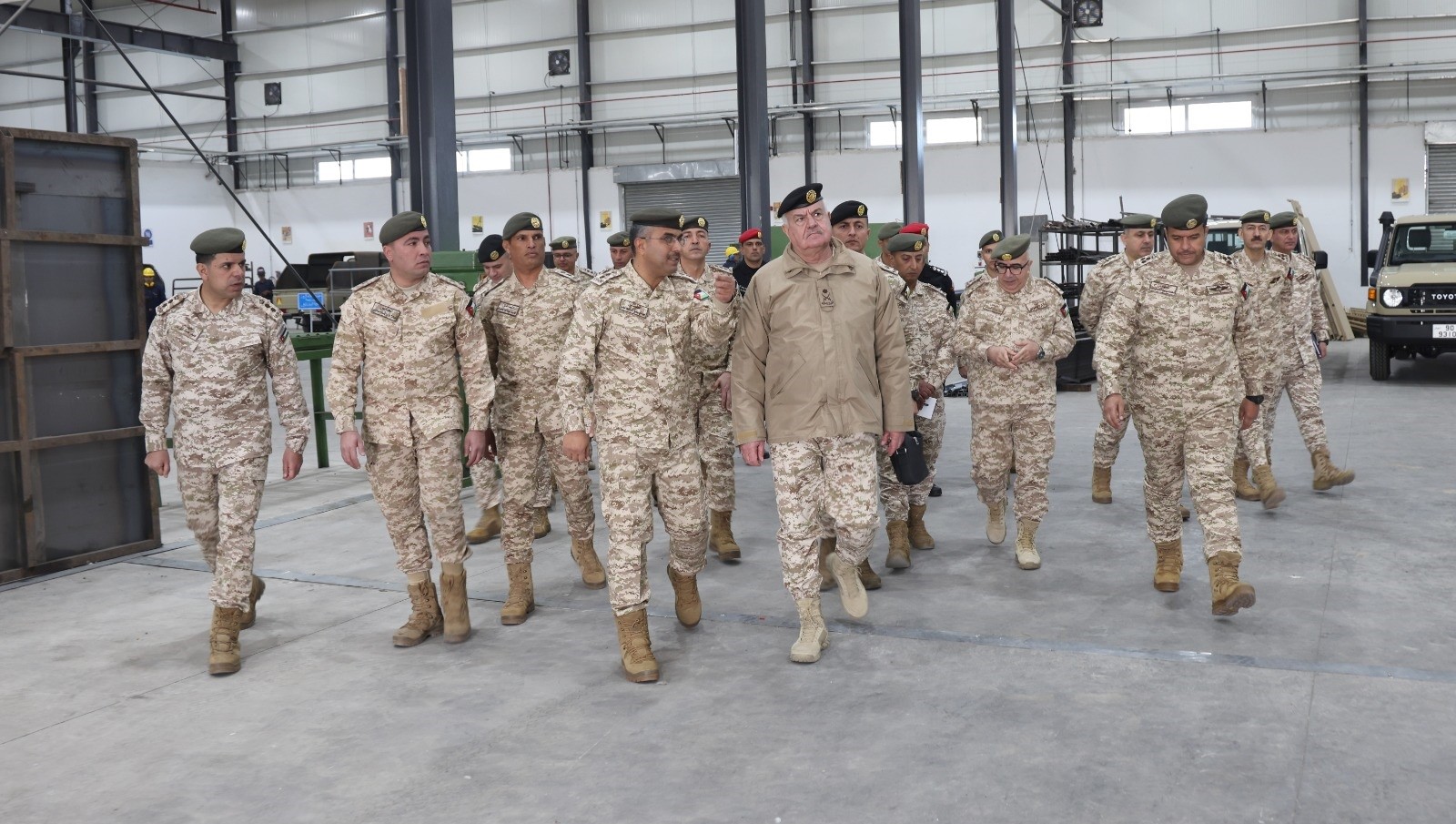 الحنيطي يفتتح مشاغل الأمير فيصل الرئيسية في موقعها الجديد لتعزيز منظومة الصيانة العسكرية