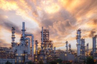 المكسيك تؤكد استمرار تزويد كوبا بالنفط بعد اعتقال مادورو