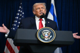 بعد اعتقال مادورو.. ترامب يحذر نائب الرئيس الفنزويلي رودريغيز من “ثمن باهظ” في حال عدم التعاون