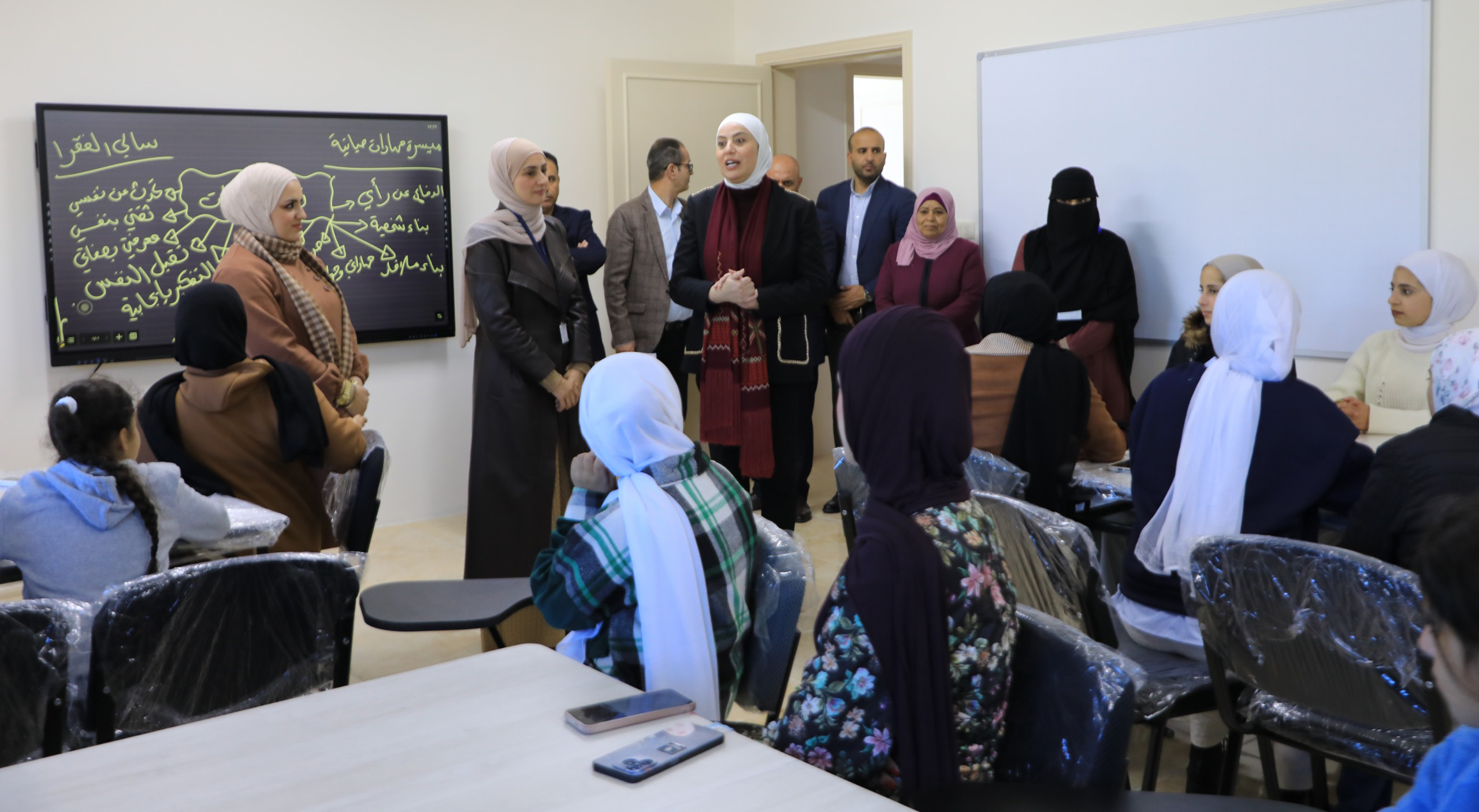 بني مصطفى في الطفيلة: جولة ميدانية لتعزيز التنمية الاجتماعية ودعم الأسر المنتجة