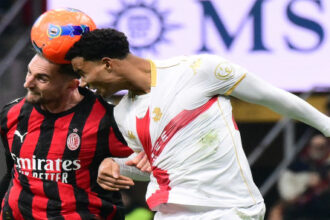 هدف متأخر للياو ينقذ ميلان من الخسارة أمام جنوى في الدوري الإيطالي