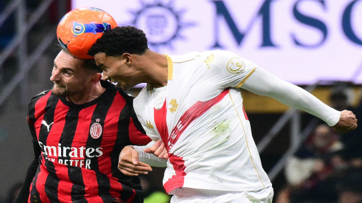 هدف متأخر للياو ينقذ ميلان من الخسارة أمام جنوى في الدوري الإيطالي