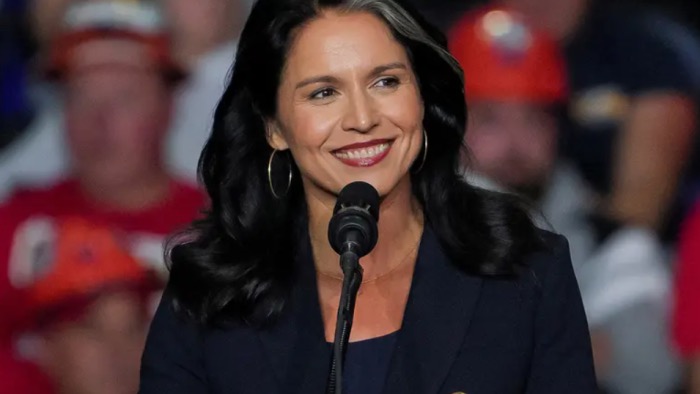 صورة حول : تولسي غابارد خارج غرفة العمليات: البيت الأبيض يكشف كواليس الإطاحة بمادورو تولسي غابارد خارج غرفة العمليات: البيت الأبيض يكشف كواليس الإطاحة بمادورو