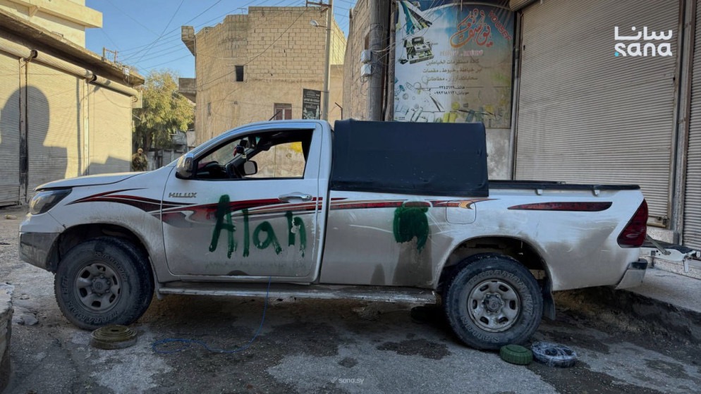 صورة حول : الجيش السوري يستكمل تمشيط حي الشيخ مقصود بحلب بعد أيام من الاشتباكات مع قوات "قسد" الجيش السوري يستكمل تمشيط حي الشيخ مقصود بحلب بعد أيام من الاشتباكات مع قوات "قسد"