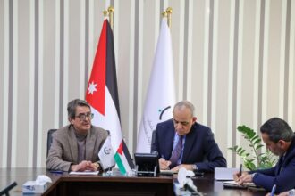 وزيرا الشباب والسياحة يبحثان تنفيذ برامج تمكين الشباب في القطاع السياحي