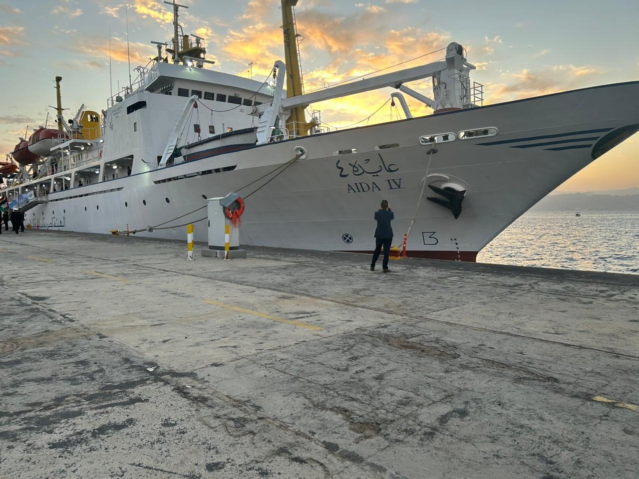 صورة حول : رسو السفينة التعليمية المصرية “عايدة 4” في ميناء العقبة لتعزيز التعاون البحري رسو السفينة التعليمية المصرية “عايدة 4” في ميناء العقبة لتعزيز التعاون البحري