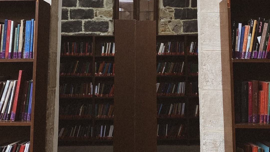 صورة حول : تمهيدًا لتحويله إلى نادٍ سياسي ثقافي.. بلدية إربد تبدأ إخلاء بيت علي خلقي الشرايري تمهيدًا لتحويله إلى نادٍ سياسي ثقافي.. بلدية إربد تبدأ إخلاء بيت علي خلقي الشرايري