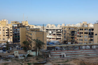 هرتسوغ يلتقي المبعوث الأممي السابق نيكولاي ملادينوف استعدادًا لإطلاق “مجلس السلام” في غزة