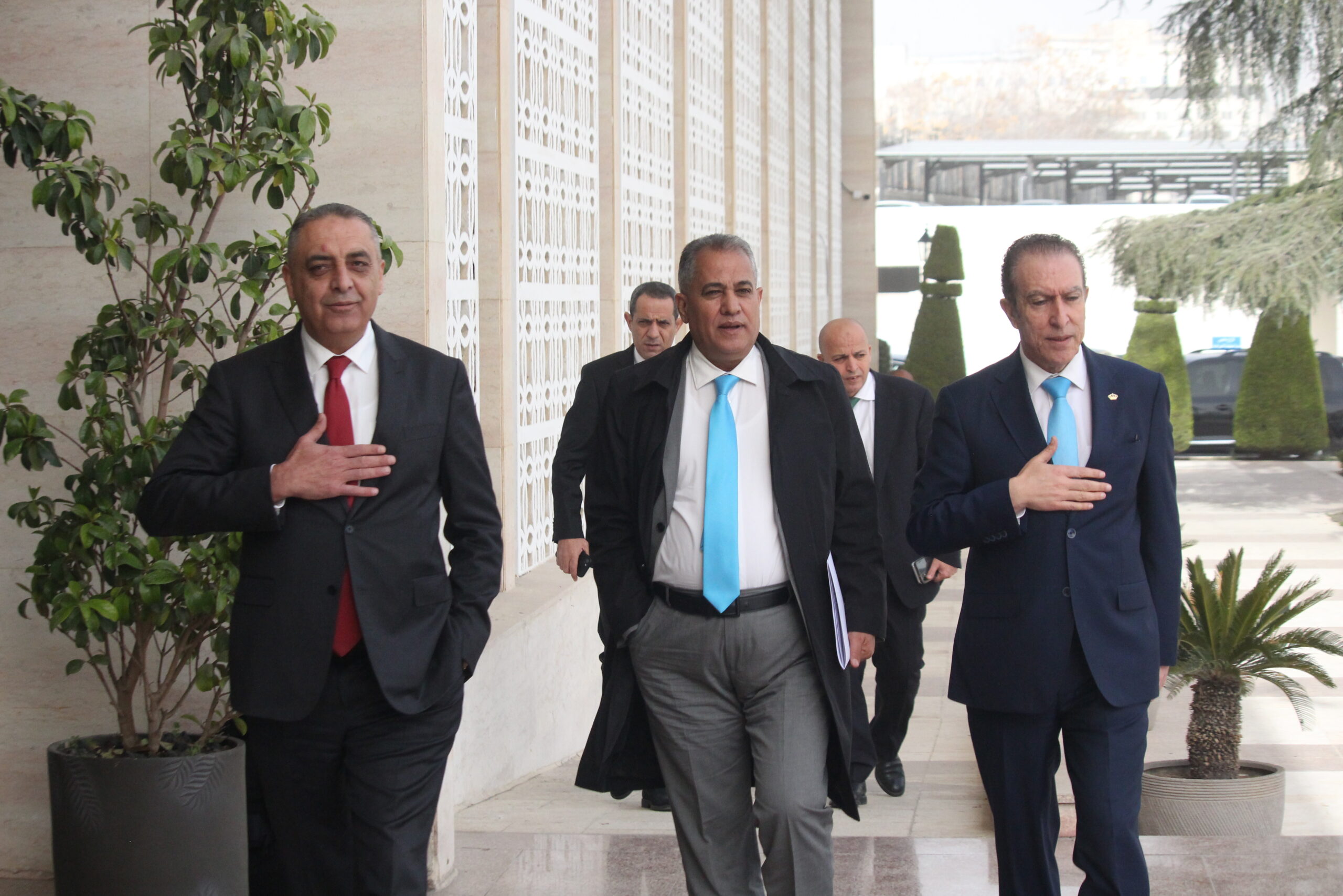 النواب يستكملون مناقشة قانون الكاتب العدل "صور"