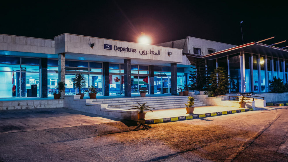 صورة حول : إطلاق أول رحلة تجارية من مطار مدينة عمّان إلى أسيوط المصرية إطلاق أول رحلة تجارية من مطار مدينة عمّان إلى أسيوط المصرية