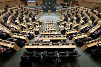 "التربية النيابية" تناقش واقع مادة علوم الأرض والبيئة وتؤكد أهميتها في المسار العلمي