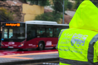 أمانة عمّان تتعامل مع ملاحظات تجمع مياه الأمطار خلال المنخفض الجوي في تلاع العلي