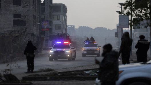 صورة حول : بدء عملية تمشيط حي الشيخ مقصود بحلب بعد انتهاء المهلة الممنوحة لقسد بدء عملية تمشيط حي الشيخ مقصود بحلب بعد انتهاء المهلة الممنوحة لقسد