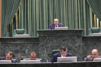 النواب يستكملون مناقشة قانون الكاتب العدل "صور"