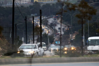 مؤسسات حكومية ترفع جاهزيتها خلال المنخفض