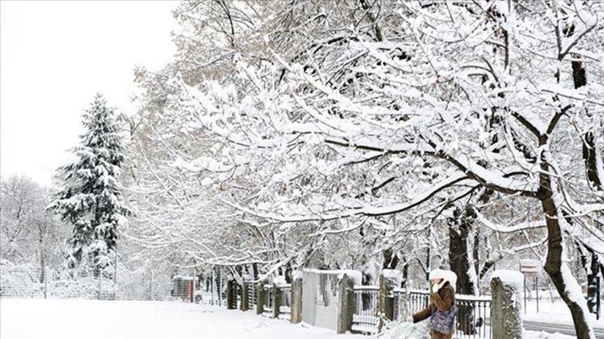 الأرصاد تنفي تراكم الثلوج المؤثر في عمّان اليوم
