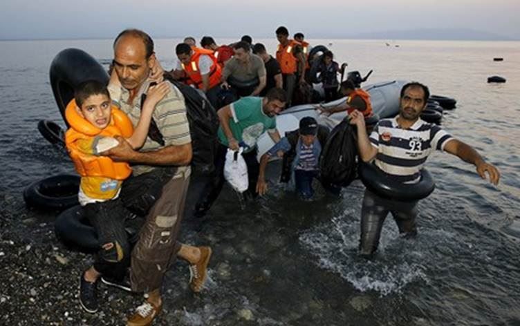 مأساة بحرية في بحر إيجه.. مصرع شخص وفقدان 7 مهاجرين قبالة سواحل تركيا