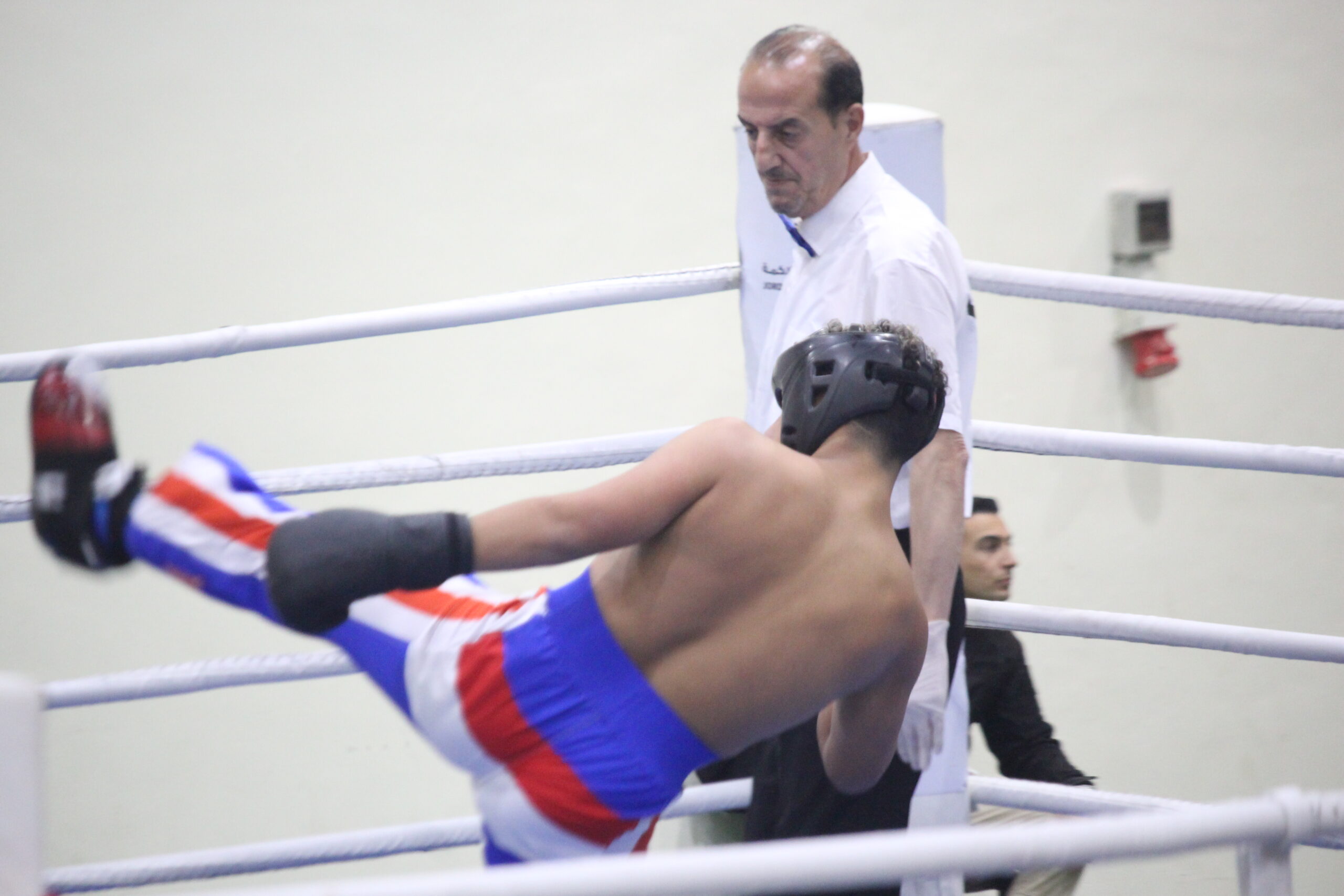 بطولة الكيك بوكسنج للشباب تسجل مشاركة واسعة "صور وفيديو"