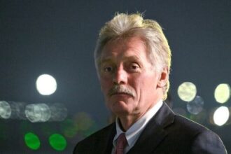 روسيا تؤكد: زيلينسكي "حجر عثرة" في طريق السلام بأوكرانيا